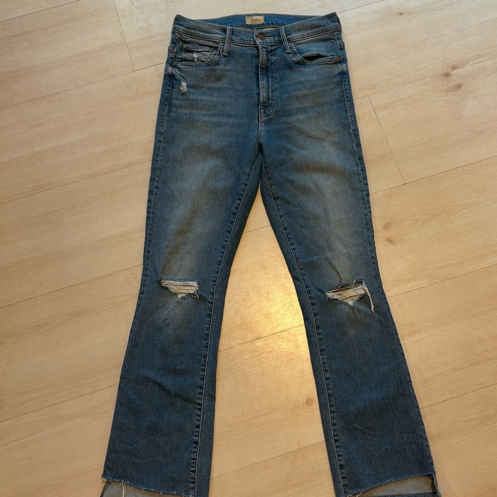 Mother “the inisder step fray” EUC size 27